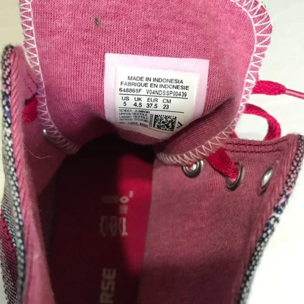 CONVERSE MULTI-COLOR HI-TOP CHUCKS size 5 Juniors